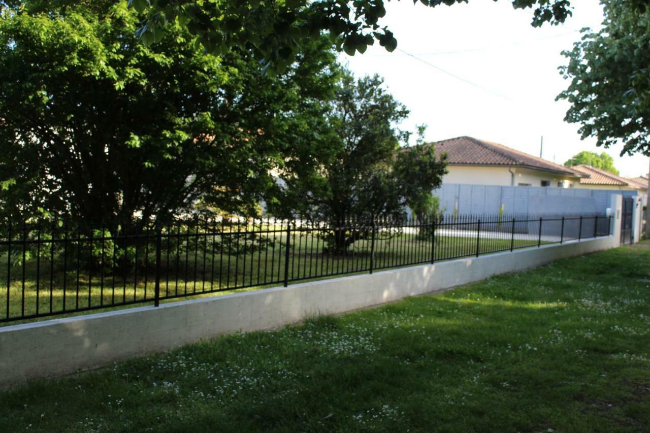 Hotel Les Tresors De Lizzie Coutras Zewnętrze zdjęcie